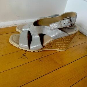 Silver metallic Donald Pliner size 8 wedge sandals